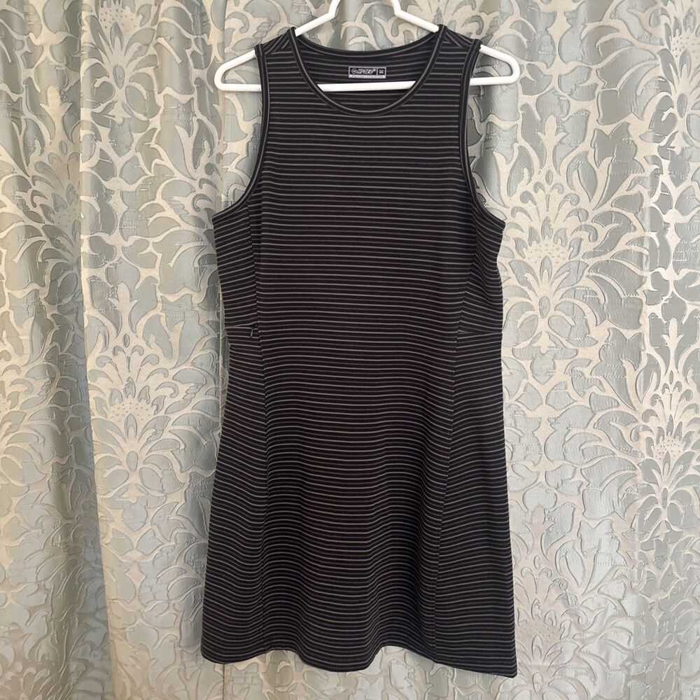 Hi-tec NWT Women's Size Small Athletic Dress Knee Length Black